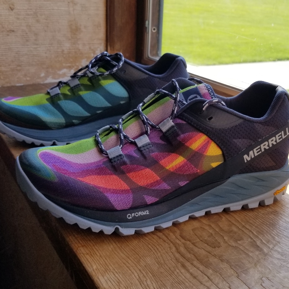 NWOT Merrell Womens Antora Rainbow 9M Sneakers